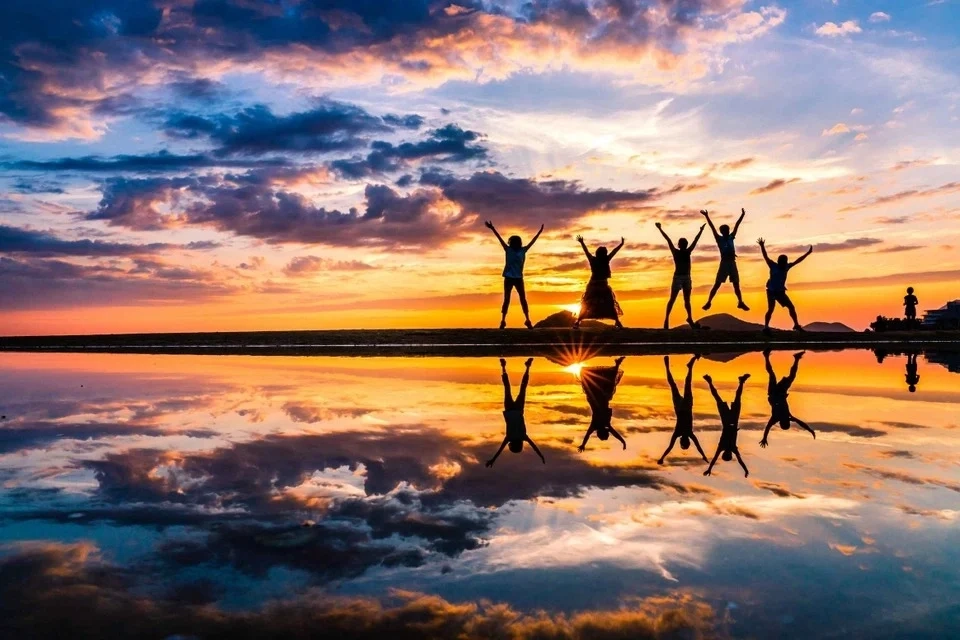 Thổn thức trước khoảnh khắc ngắm bình minh và hoàng hôn dịu dàng