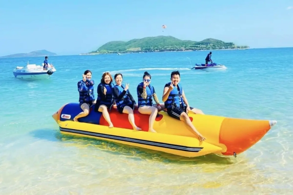 Gắn kết nhờ trò chơi tập thể buổi chiều sôi động