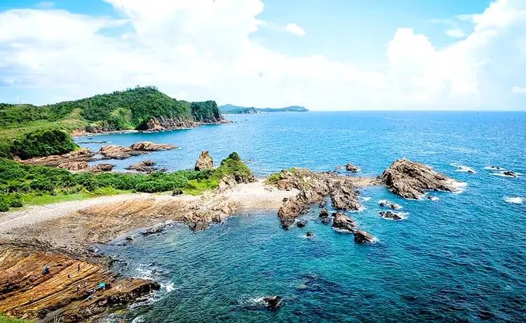 Trải nghiệm mùa rêu xanh vẻ đẹp khác lạ của bãi đá