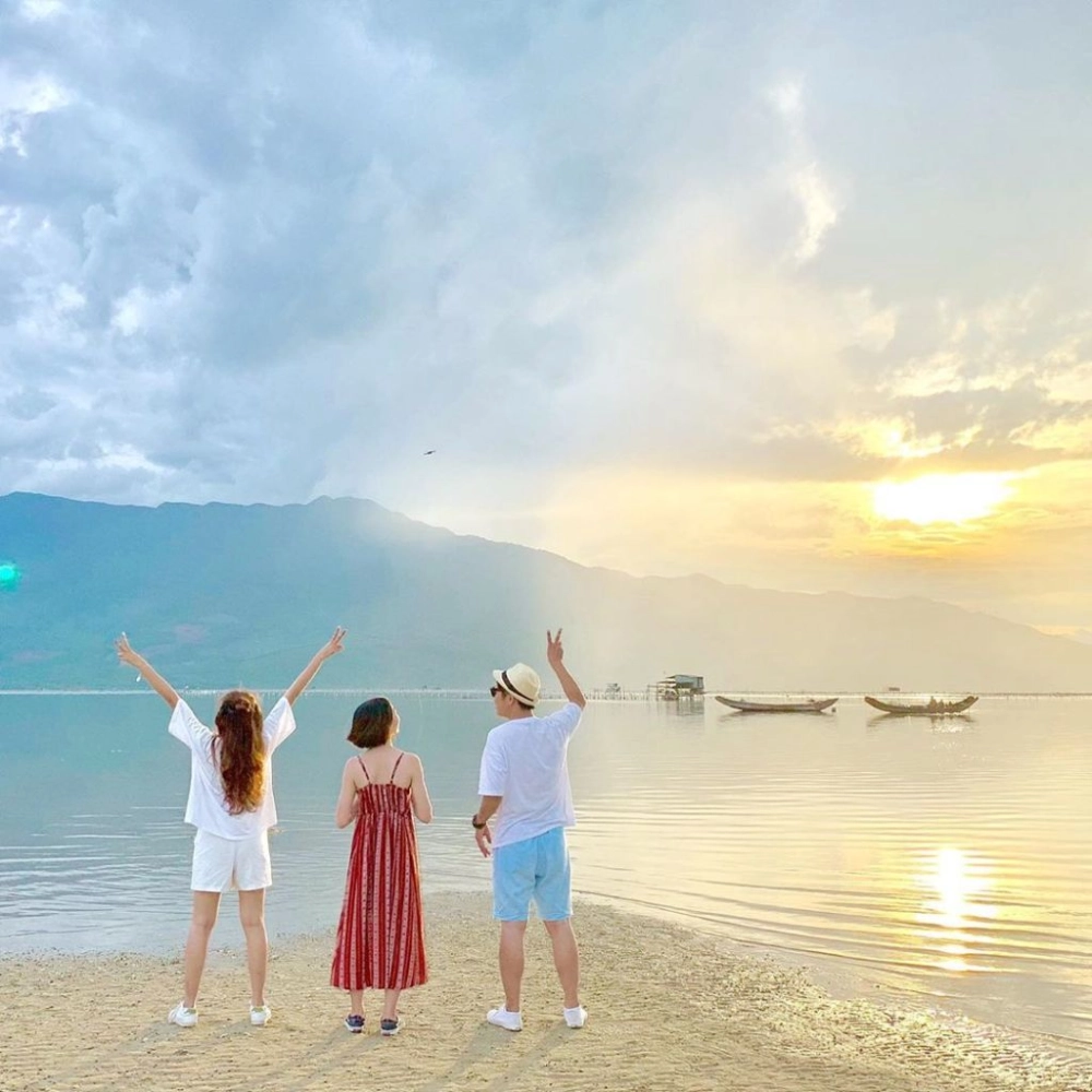 Lưu giữ khoảnh khắc qua ngắm bình minh và hoàng hôn