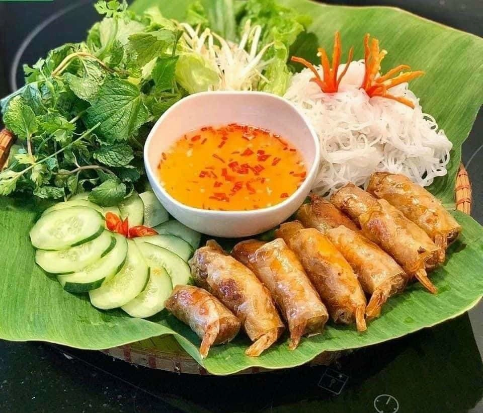Ăn là ghiền với chả ram phú yên giòn rụm vàng ruộm