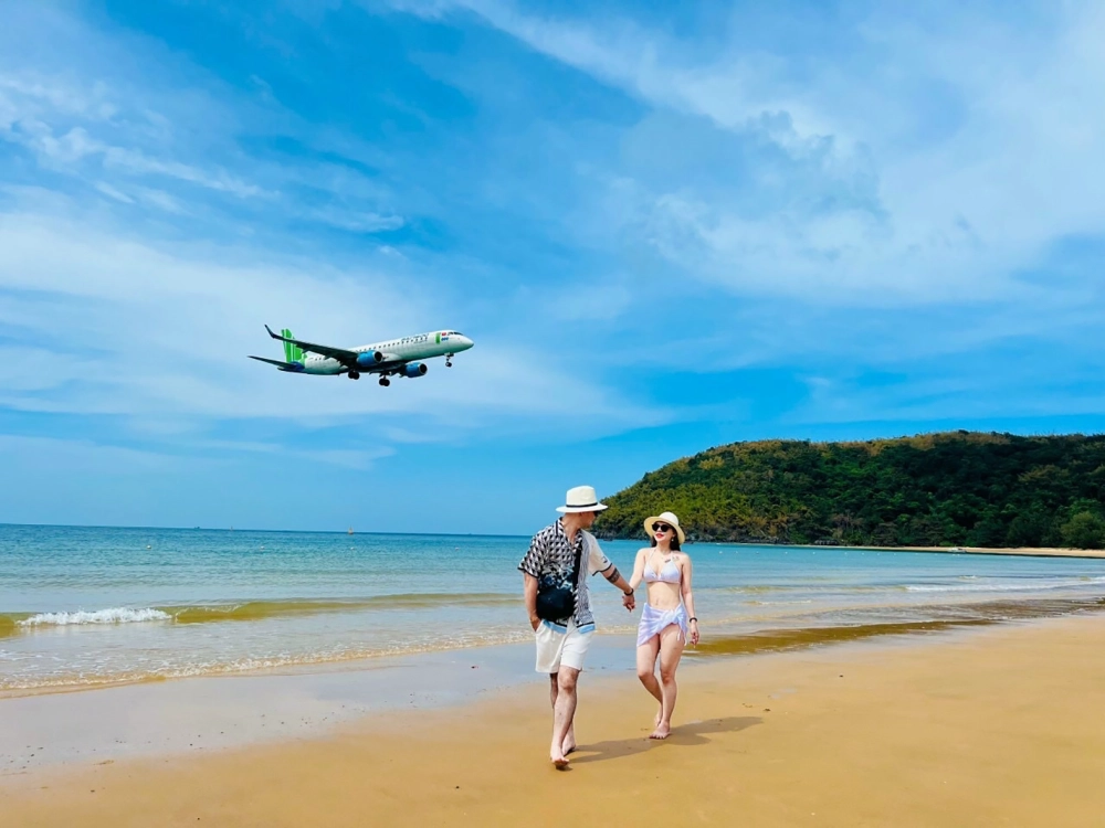 Sống ảo cực đỉnh với check in giữa chuyến bay ngay trên bờ cát