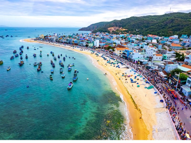 Khám phá thêm một vài điểm tham quan khác gần đó