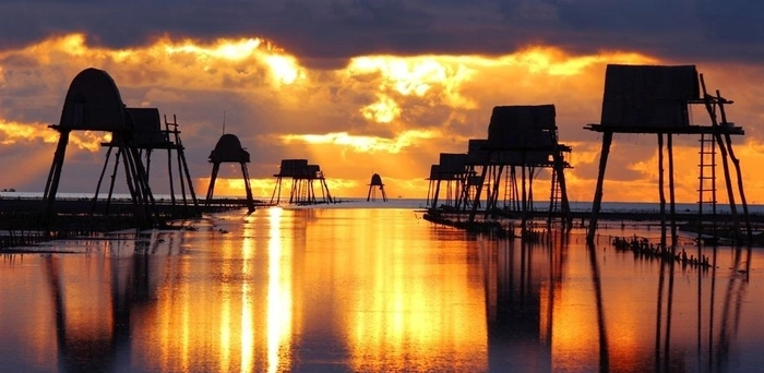 Không thể bỏ lỡ khoảnh khắc ngắm bình minh trên biển