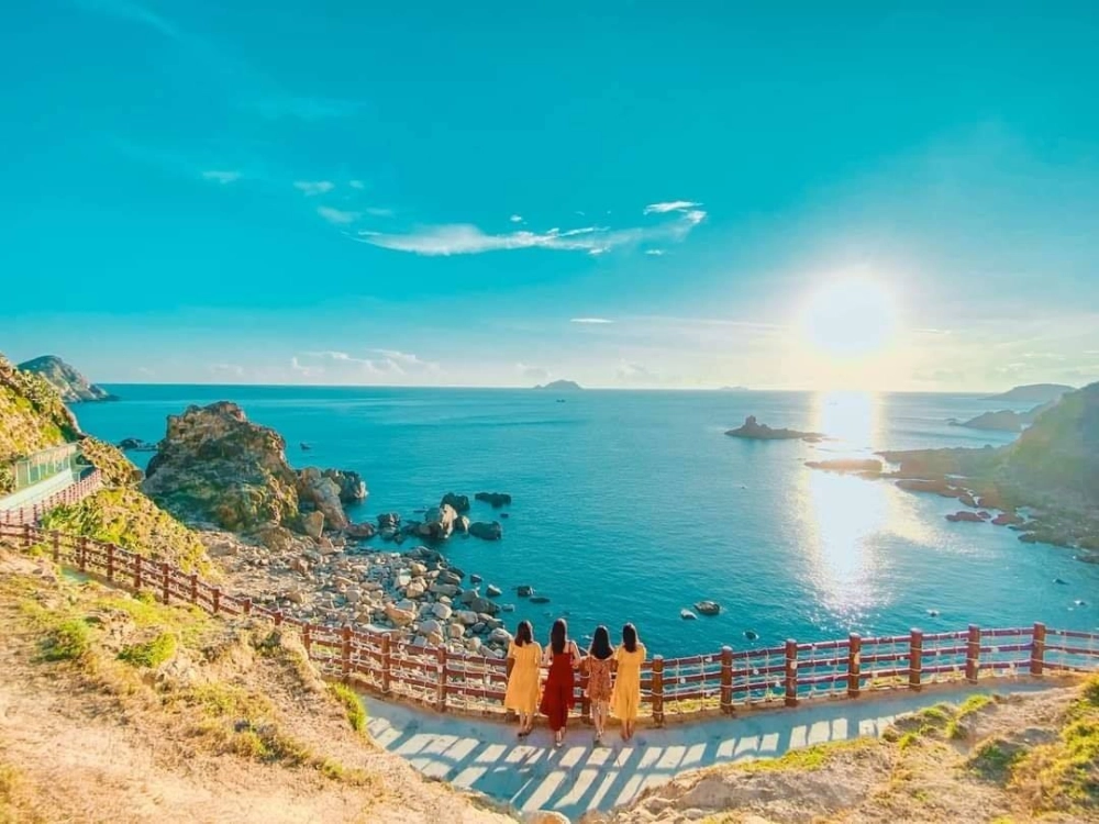 Bật mí du lịch Eo Gió mùa nào đẹp nhất