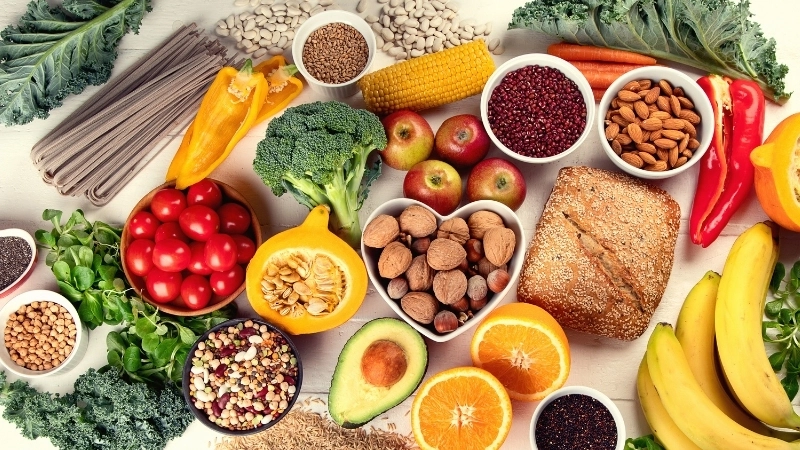 Chế độ ăn đủ chất giúp giảm tê bì tay chân hiệu quả