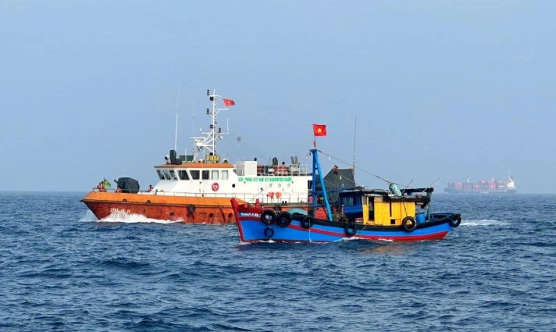 Tìm hiểu tàu ra đảo Hòn Khoai