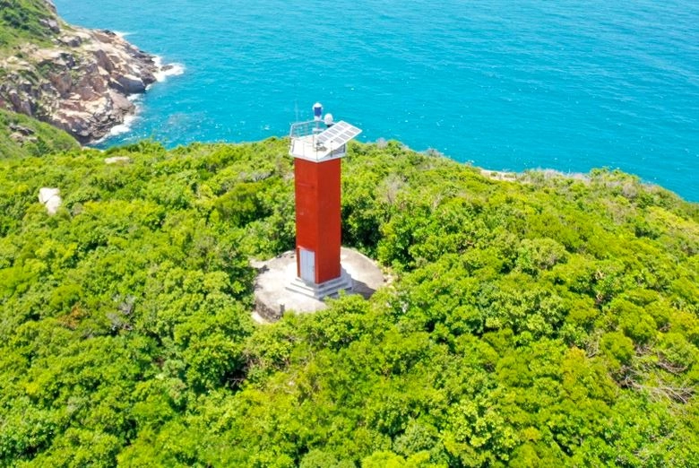 Đừng bỏ lỡ cơ hội khám phá ngọn hải đăng trên Hòn Nưa