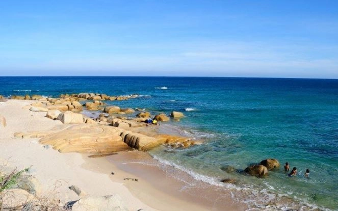 Đắm mình trong giới thiệu về biển Khai Long thơ mộng