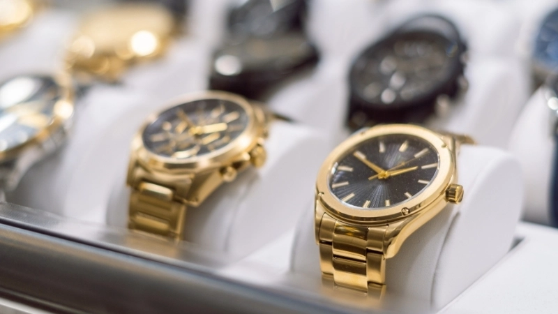 Kiểm tra số serial và mã tham chiếu dưới vấu - cách kiểm tra đồng hồ Rolex thật giả chuyên sâu