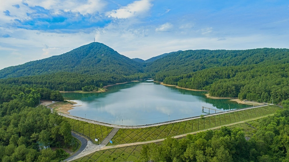 Rủ bạn bè theo con đường khám phá thêm xung quanh Kỳ Ninh