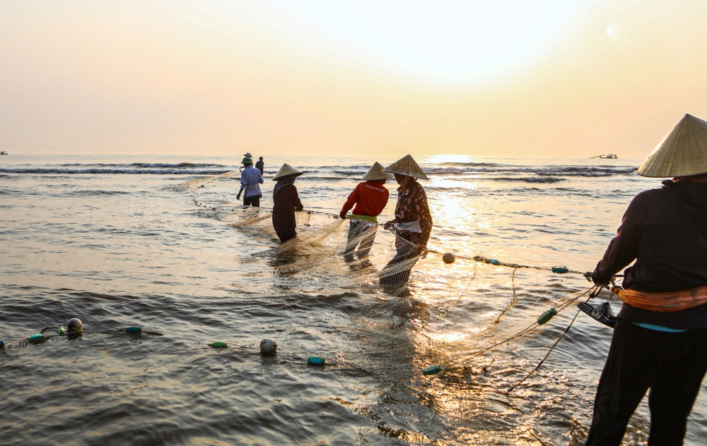 Khám phá trải nghiệm cuộc sống ngư dân miền biển ở Kỳ Ninh