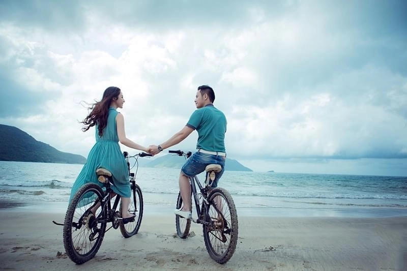 Rủ bạn cùng đạp xe dạo mát và dã ngoại nhẹ nơi biển xanh cát trắng