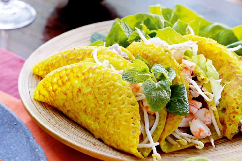 Thưởng thức vị ngon Bánh xèo hải sản