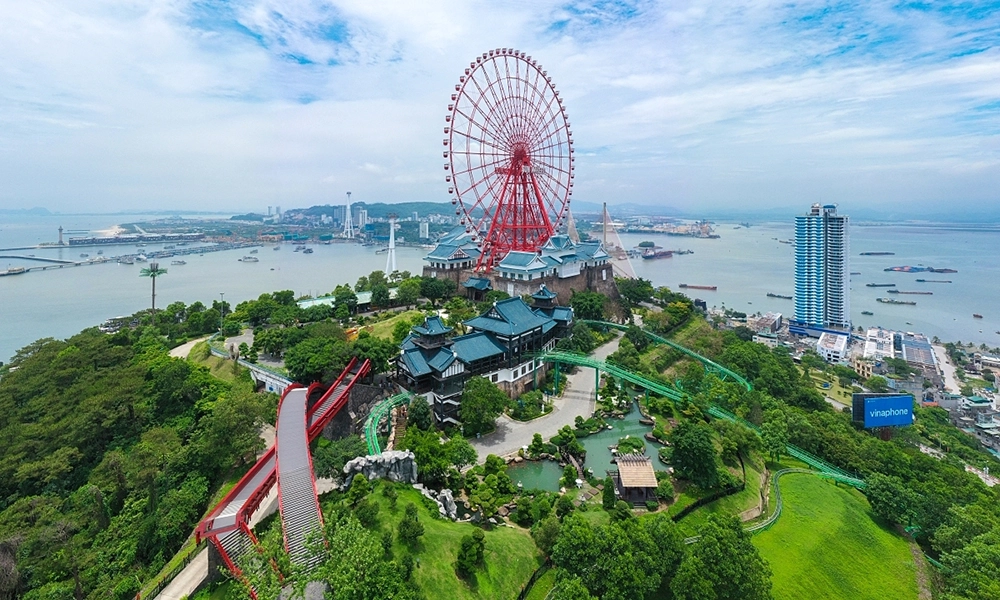 Quẩy banh nóc tại công viên giải trí Sun World Ha Long Park