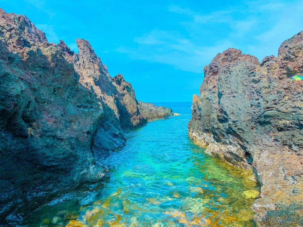 Khám phá vẻ đẹp hoang sơ Gành Hang