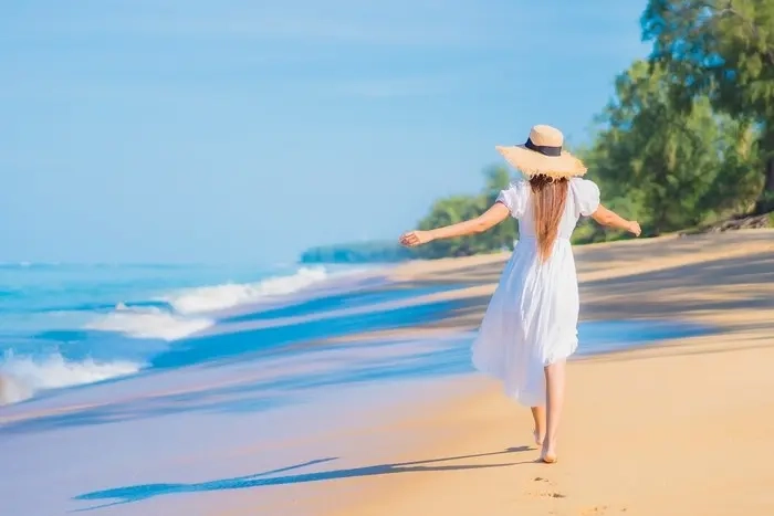 Thử ngay Dạo bước ven bờ cát lãng mạn