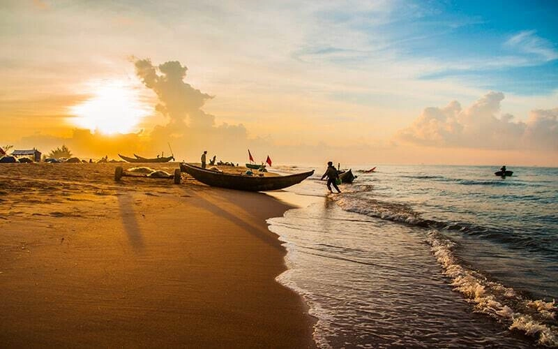 Đón ngày mới Ghé làng chài và sáng sớm bình minh tuyệt vời