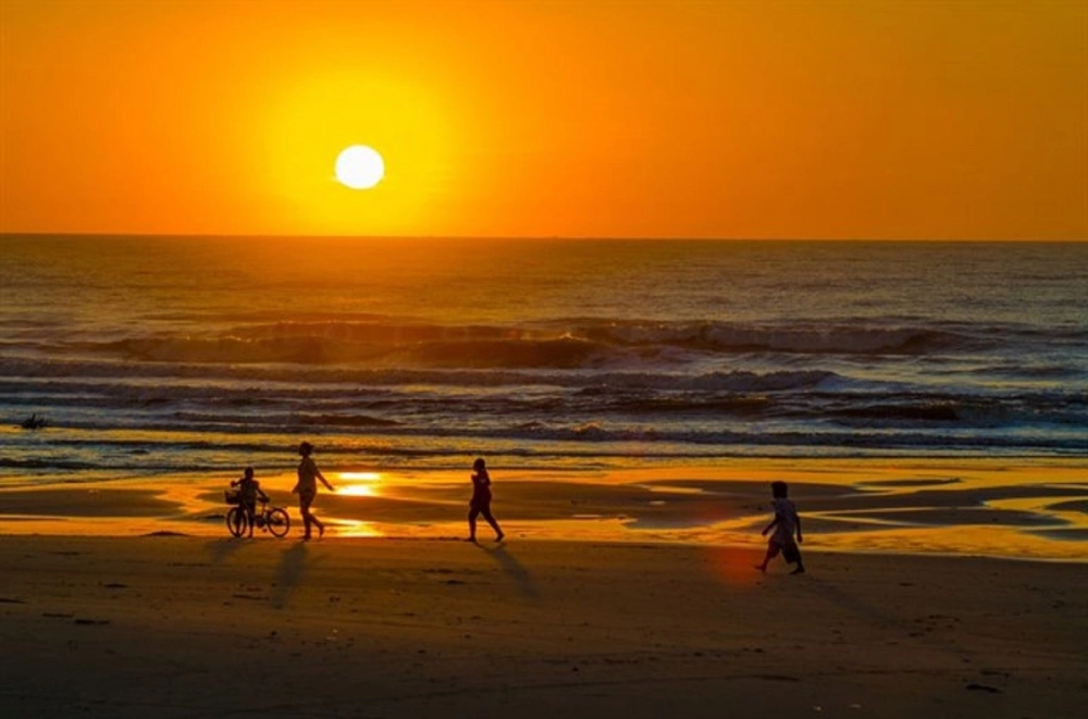 Lãng mạn bất tận với khoảnh khắc ngắm hoàng hôn tuyệt đẹp