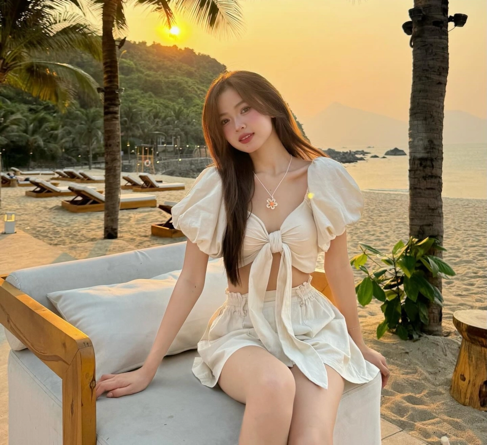 Trải nghiệm thư giãn dưới bóng dừa xanh yên bình mát mẻ