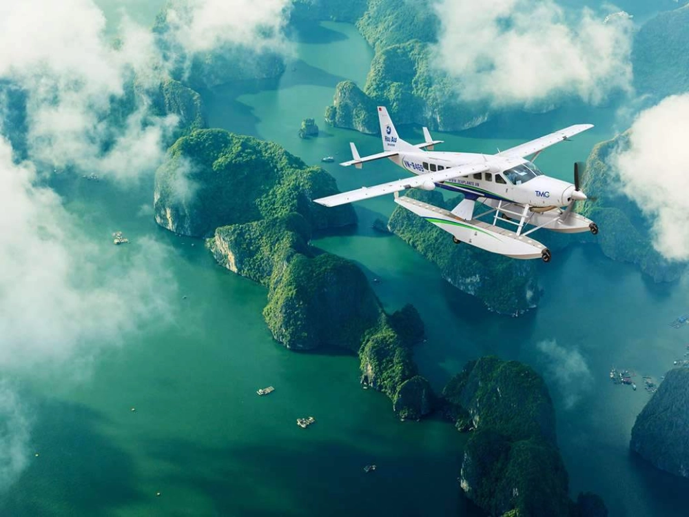 Thử cảm giác mới lạ với hoạt động bay thủy phi cơ