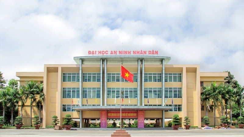 Đội ngũ giảng viên giàu kinh nghiệm, trình độ cao