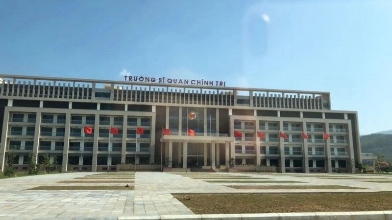 Giới thiệu Trường Đại học Chính trị