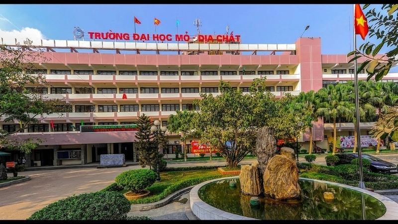 Trường Đại học Mỏ Địa chất ở đâu?