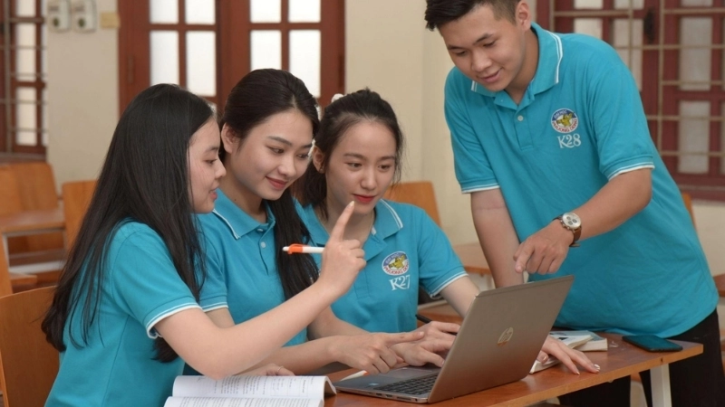 Học phí năm 2025