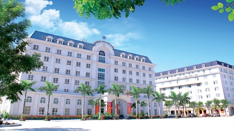 Hệ thống phòng học và ký túc xá hiện đại