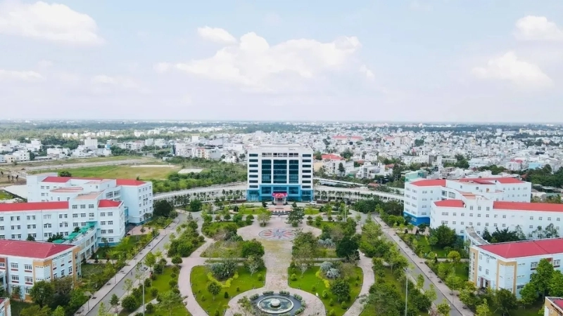 Chính sách ưu tiên và tuyển thẳng