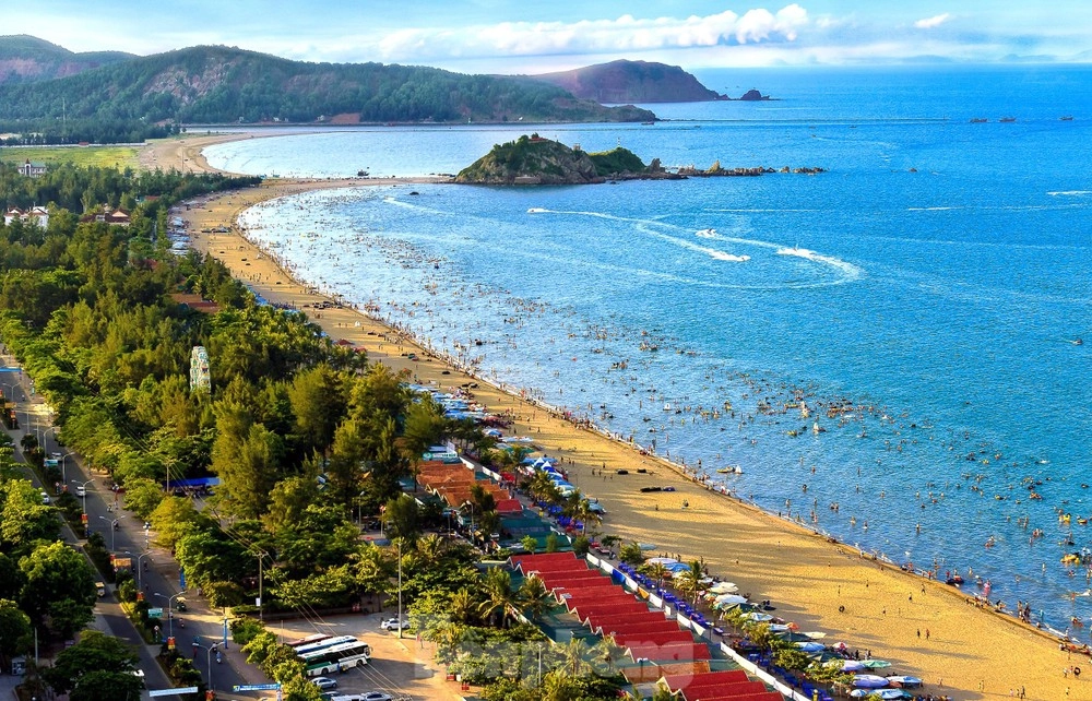 Hòa mình trong trải nghiệm không gian biển hoang sơ an toàn và yên bình