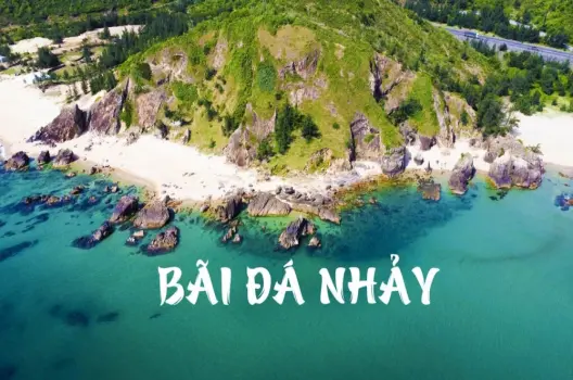 Bãi Đá Nhảy Quảng Bình - Tuyệt tác đá giữa lòng biển xanh