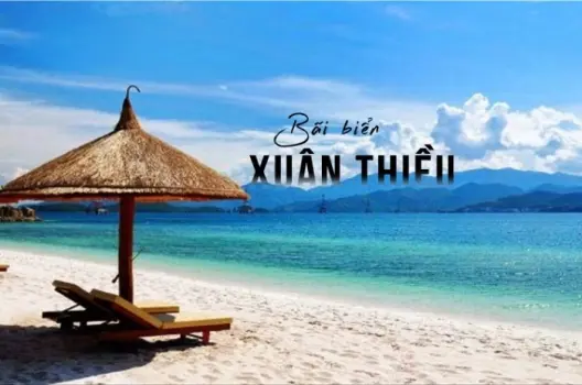 Chiêm ngưỡng hoàng hôn rực rỡ tại bãi biển Xuân Thiều