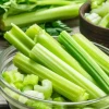 Tác hại của nước ép cần tây: Lợi ích và rủi ro tiềm ẩn