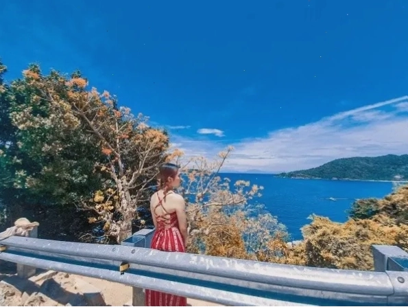 Bãi biển Cù Lao Chàm trong xanh và yên bình