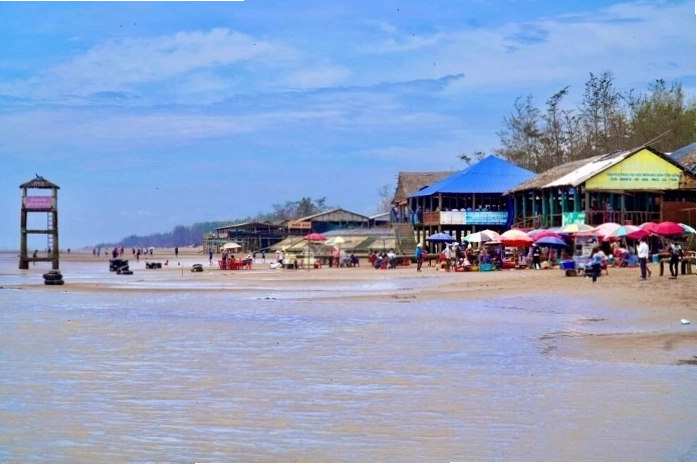 Bãi biển Ngọc Thạnh Phú hoang sơ, tĩnh lặng