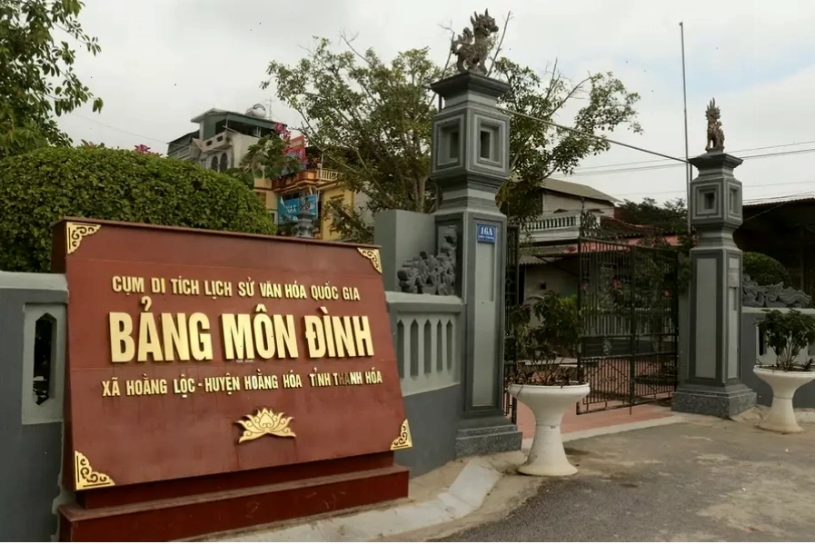 Bảng Môn Đình, di tích lịch sử gần biển Hải Tiến