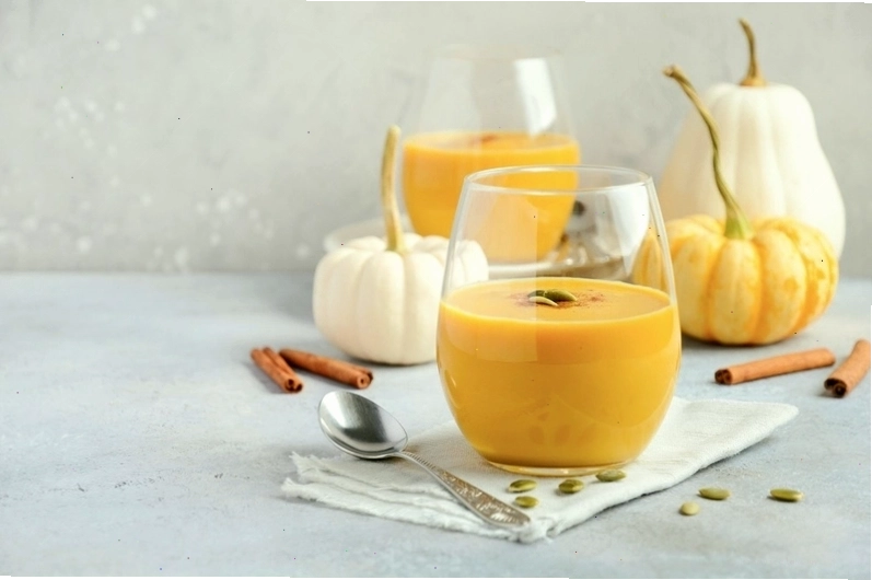 Bí đỏ chín vàng óng - nguyên liệu chính cho món sữa giảm cân