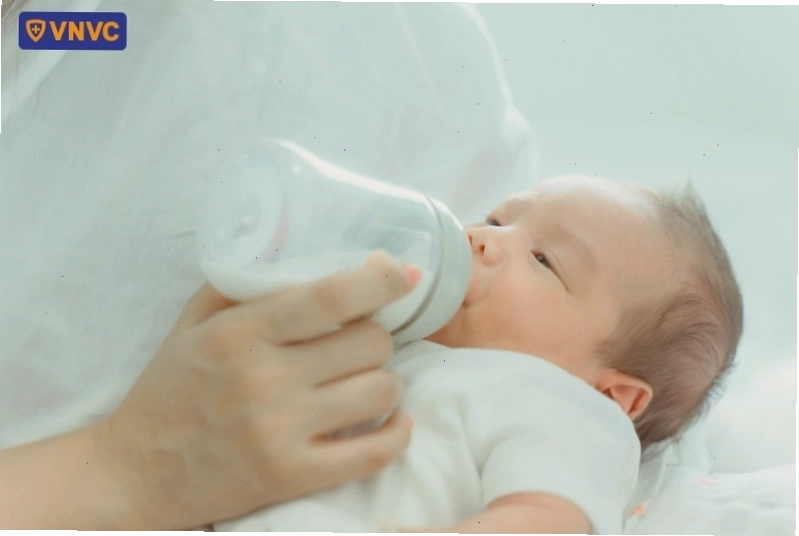 Bổ sung dinh dưỡng cần thiết cho trẻ khi bị bệnh chân tay miệng