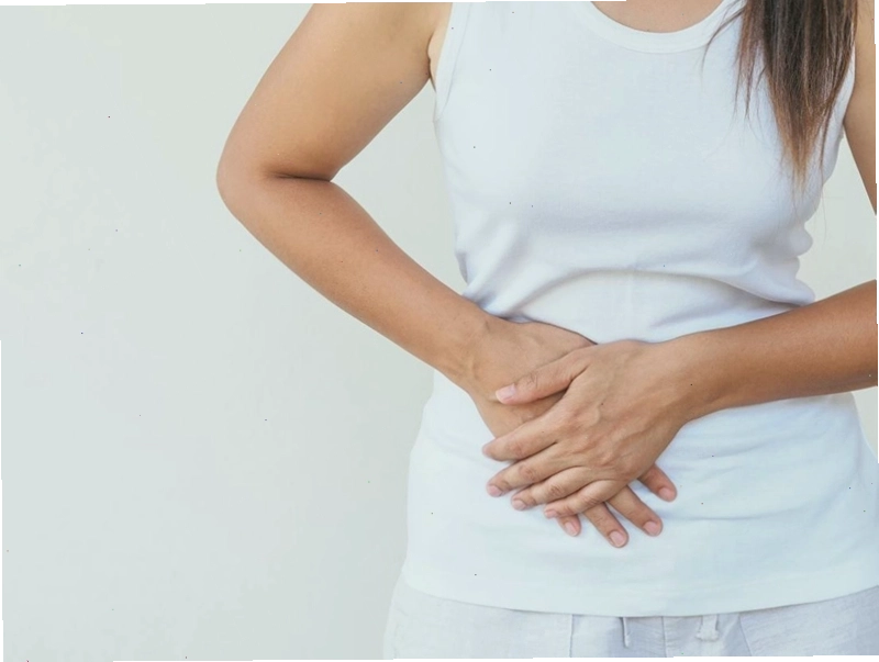 Bụng dưới căng tức cũng là dấu hiệu báo hiệu cho chị em rằng trứng sắp rụng
