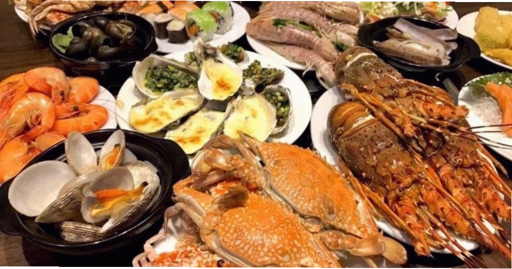 Các điểm tham quan và vui chơi giải trí gần bãi biển Nhũ Tiên