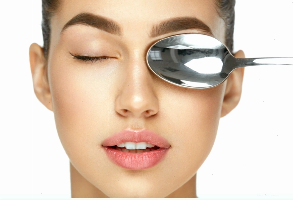 Cách trị thâm quầng mắt bằng đá lạnh