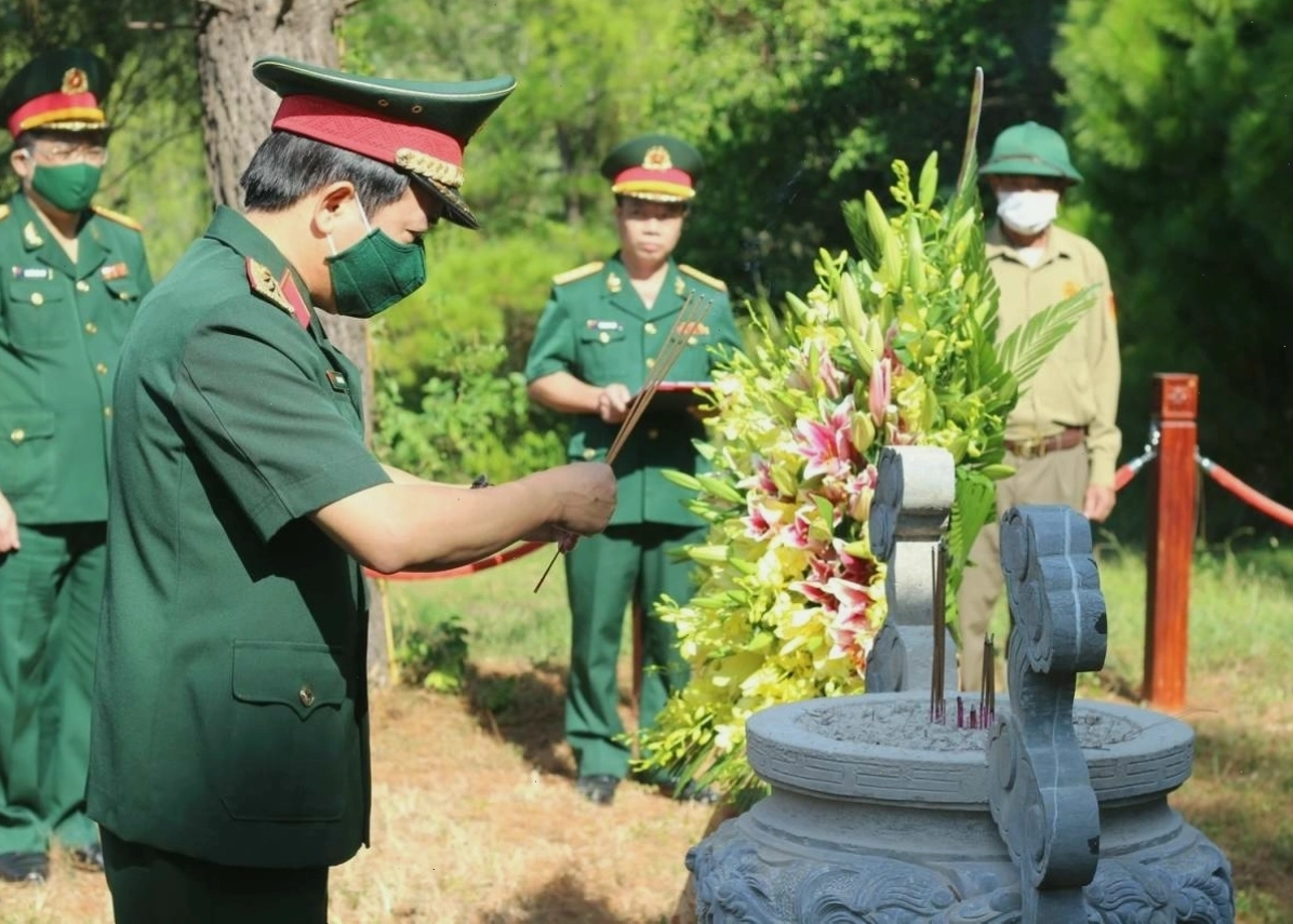 Cận cảnh Mộ Đại tướng Võ Nguyên Giáp với không khí trang nghiêm