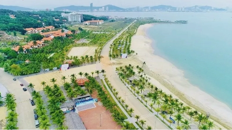 Cầu dẫn ra đảo Tuần Châu