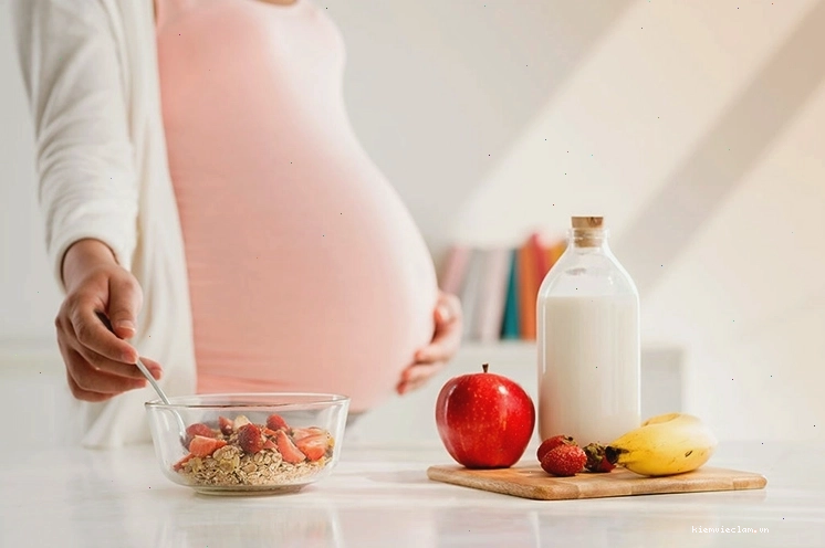 Chế độ ăn uống khoa học giúp giảm triệu chứng trào ngược dạ dày cho bà bầu