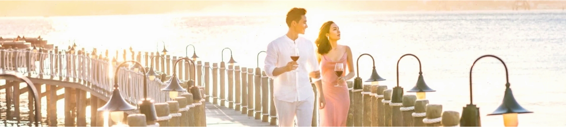 Chi tiết chạm khắc tinh xảo trên gỗ tại Nhà Bá Kiến