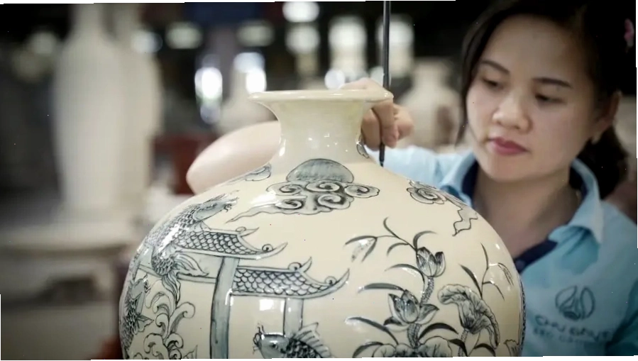 Chính bởi sự cầu kỳ trong từng chi tiết, đã tạo nên những tác phẩm gốm đặc sắc