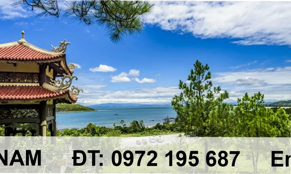 Con đường dẫn lên Mộ Đại tướng Võ Nguyên Giáp
