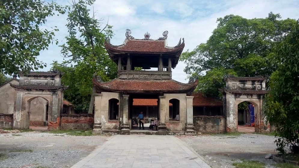 Cổng tam quan chùa Đậu ấn tượng